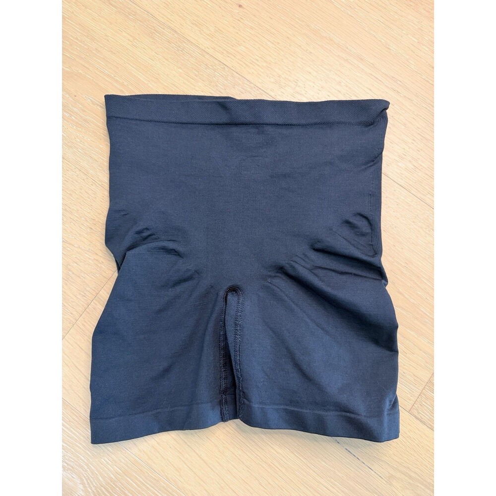 Victoria's Secret Body by Victoria Shaping Tummy Shorts Black Size Medium